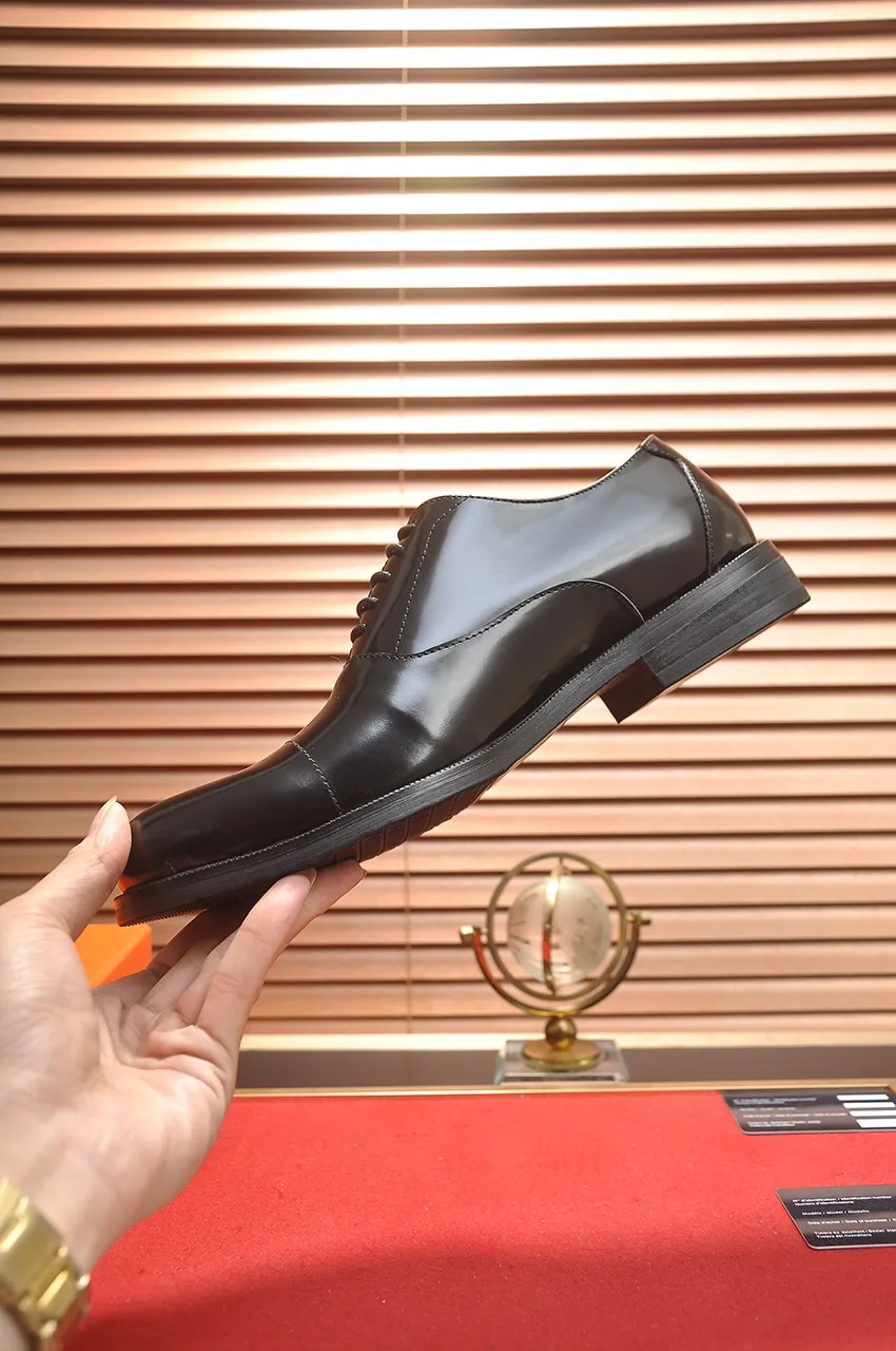 Men's shoes💰460💶[HERMES] (sheepskin lining)🍀Italian top luxury🍀He does not pursue novel styles and gorgeous colors, but attracts the favor of successful men with his flawless, elegant and classic style! This very, very comfortable, simple and stable style makes it easy to match any style! The pattern is absolutely 1:1 refined from the original case, and we strive for excellence in materials, imported cowhide + sheepskin lining💪💪💪extraordinary texture👍! .Black Brown Size: 38-45 (45 customized)